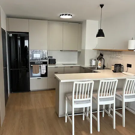 Near Mrbricolage Apartment *