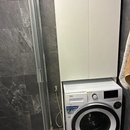 Near Mrbricolage Apartment *