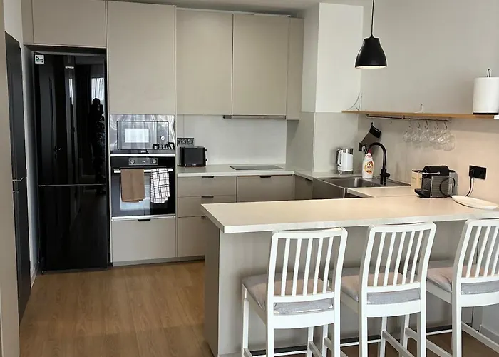 Near Mrbricolage דירה *