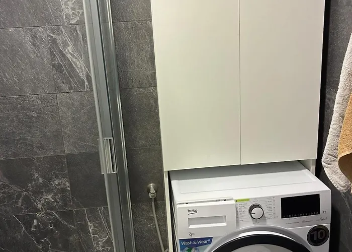 Near Mrbricolage דירה *